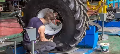 Comment changer un pneu de tracteur ?