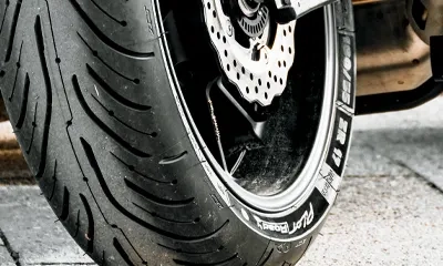 Comment lire les dimensions et marquages sur un pneu moto ?