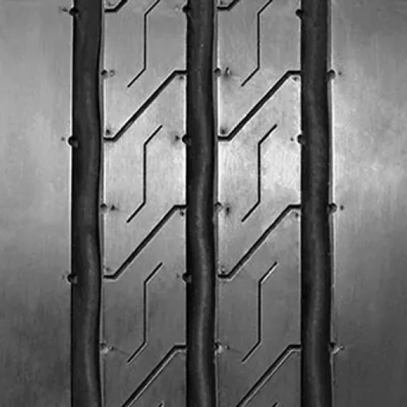 Pneu poids lourd remorque LEAO 235/75R17.5 18PR KLT200 M+S TL