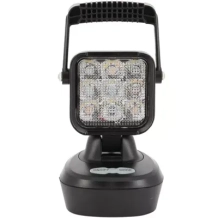 PHARE CARRE MAGNE BATTERIE