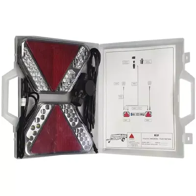 KIT 2 feux arrière triangle reliés - magnétique - câble 17m - entre-feux 2,5m